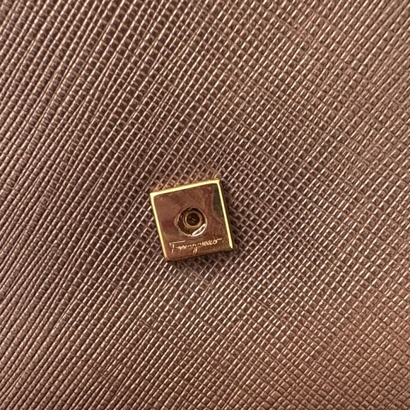 Salvatore Ferragamo Gancini Continental Wallet. - Picture 8 of 16